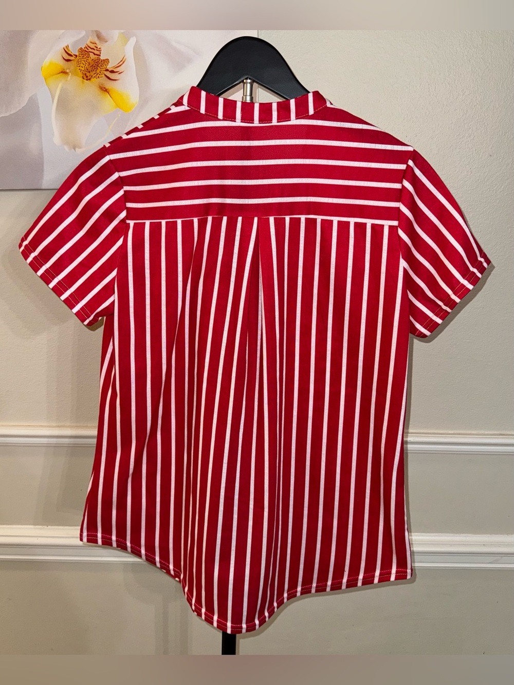 Like NEW: Simplefun Red and White Short Sleeve Zipper Top! Size Medium. - Picture 6 of 10